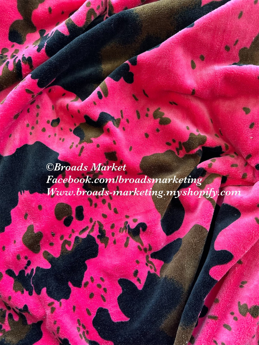 Hot Pink Cow Super Plush King Blanket