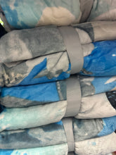 Load image into Gallery viewer, Blue Morpho Butterfly Blanket
