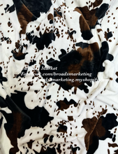 Load image into Gallery viewer, Twin Tricolor Cow Print Super Plush Blanket
