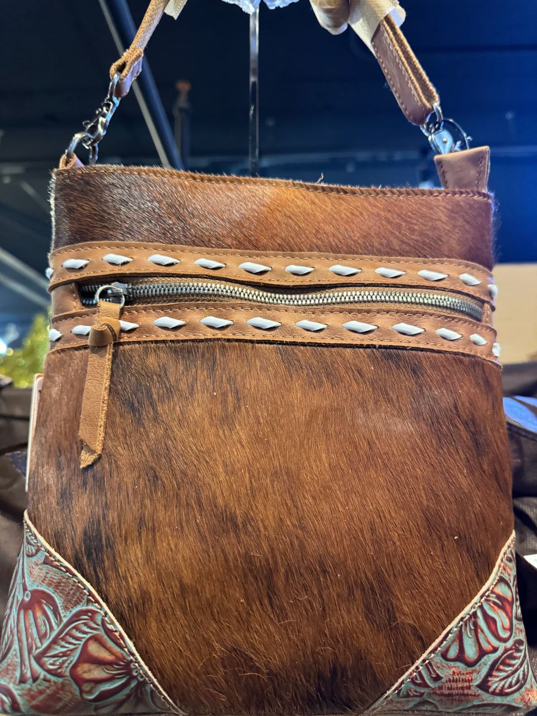 Front Zip Cowhide Tooled Purse BA2828