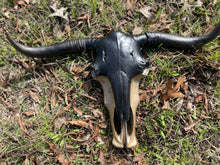 Load image into Gallery viewer, Maximus 2.0 Cowskull
