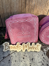 Load image into Gallery viewer, Pink Suede Leather Bootstitch Jewelry Case
