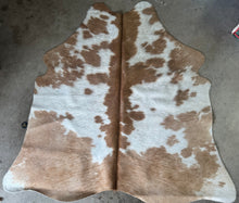 Load image into Gallery viewer, Brazilian 5 Foot Cowhide Rugs
