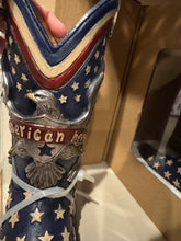Load image into Gallery viewer, RA7360 American Hero Eagle Boot Vase
