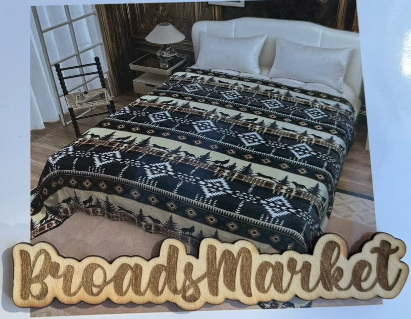 Wolf Aztec Super Plush Blanket S1