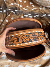 Load image into Gallery viewer, Leather Canteen Purses
