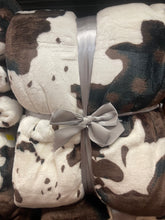 Load image into Gallery viewer, Cow Print Super Plush Blanket
