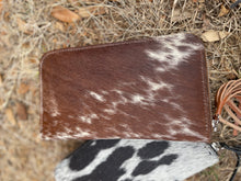 Load image into Gallery viewer, Cowhide Zip Wallets
