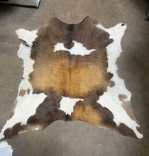 Load image into Gallery viewer, Tricolor Calf Cowhide Rugs
