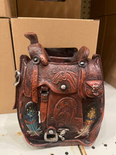 Load image into Gallery viewer, Saddle Western Vase
